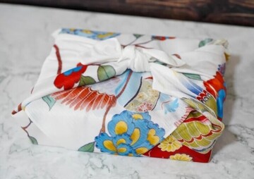 Fabulous Furoshiki: Learn the Japanese Art of Fabric Wrapping!